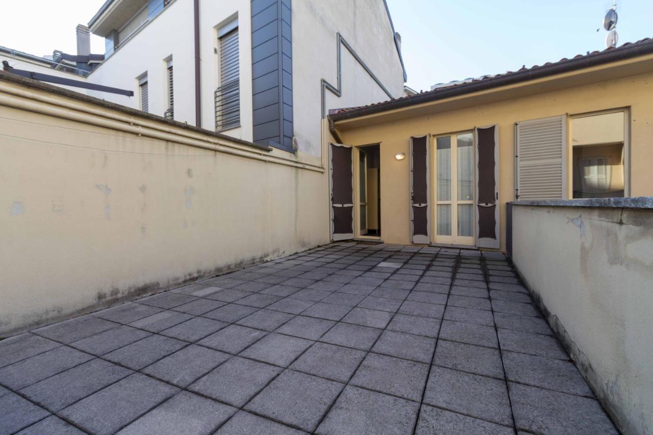 Galleria Roma Apartment - Affitti Brevi Italia Lecco Exteriör bild