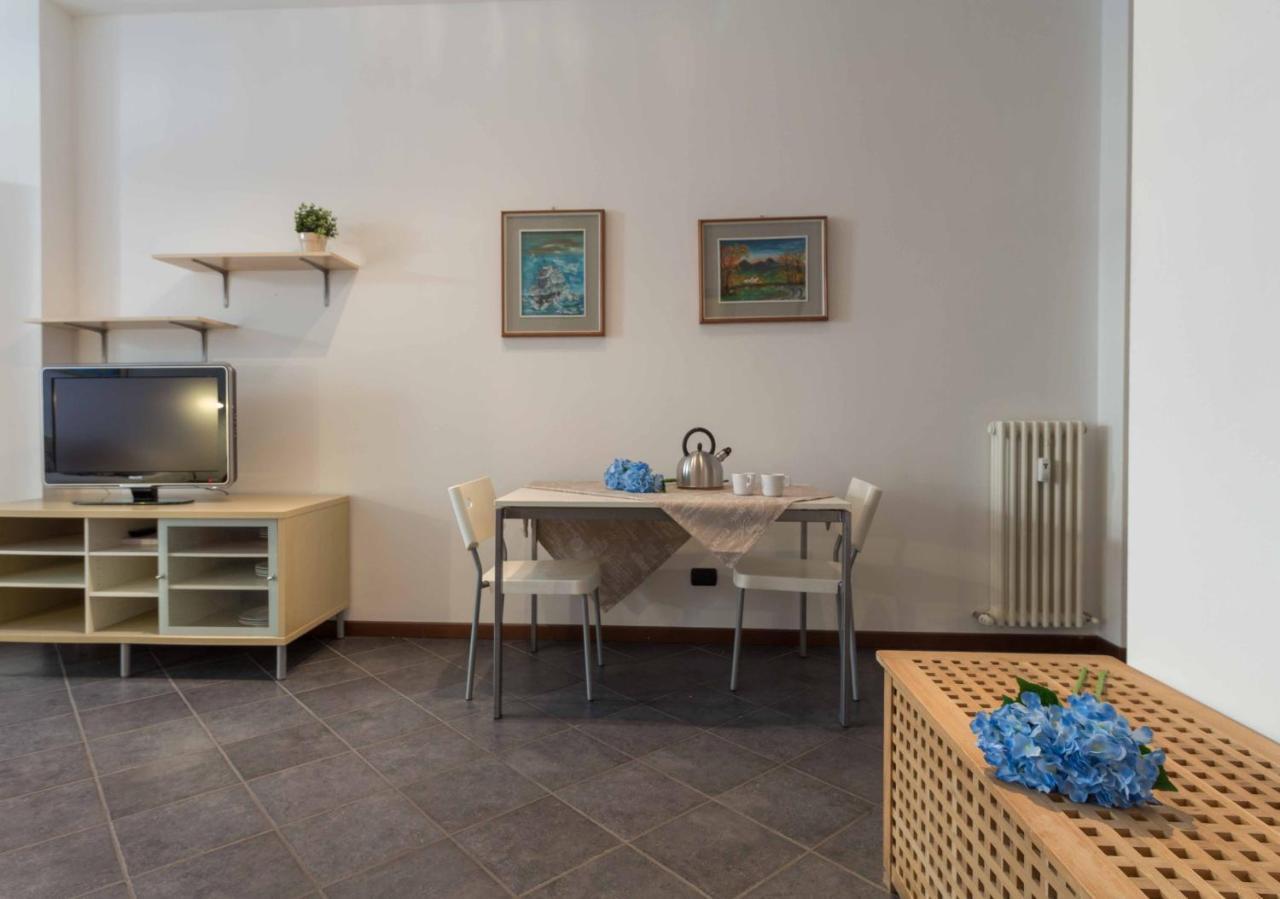 Galleria Roma Apartment - Affitti Brevi Italia Lecco Exteriör bild