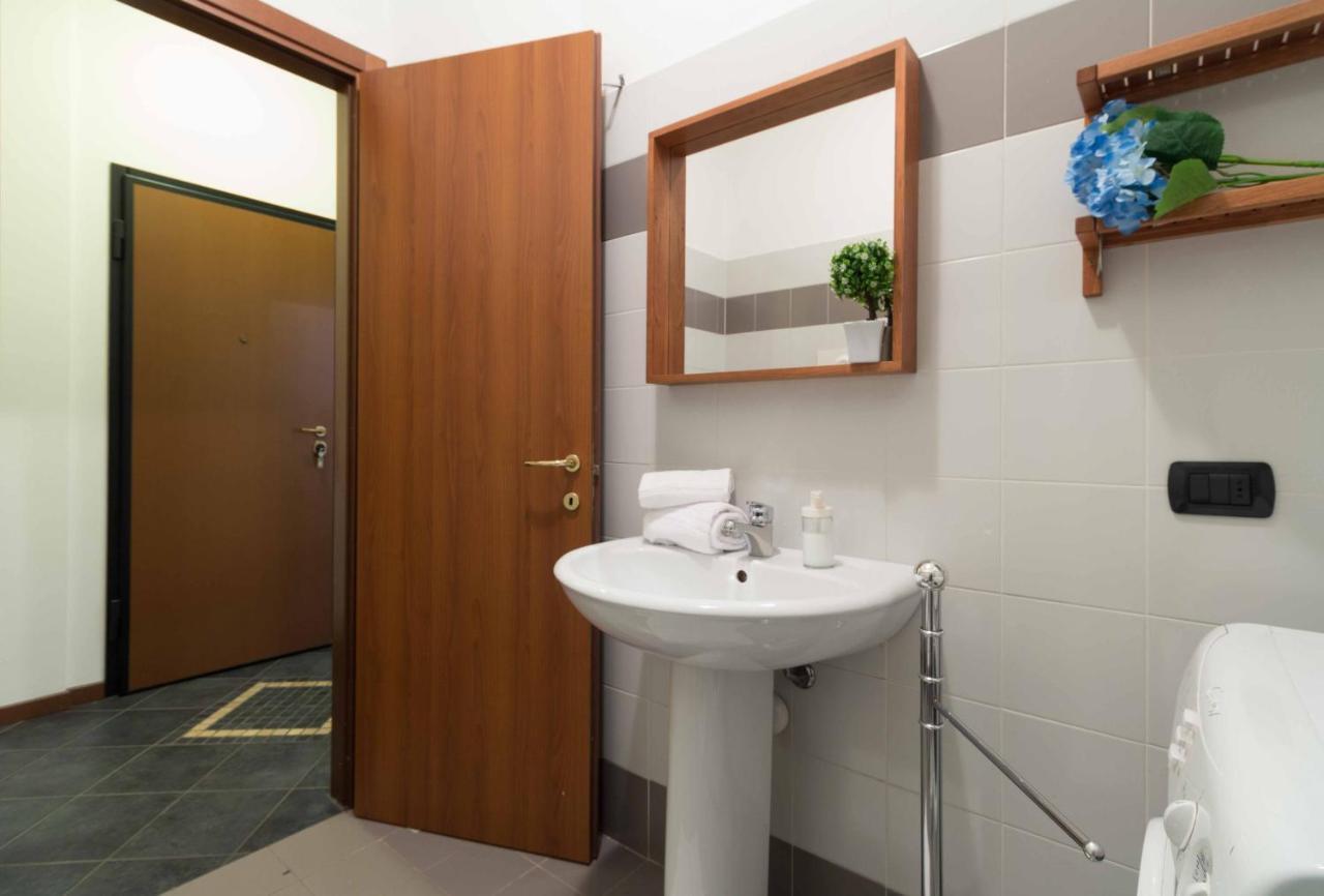Galleria Roma Apartment - Affitti Brevi Italia Lecco Exteriör bild