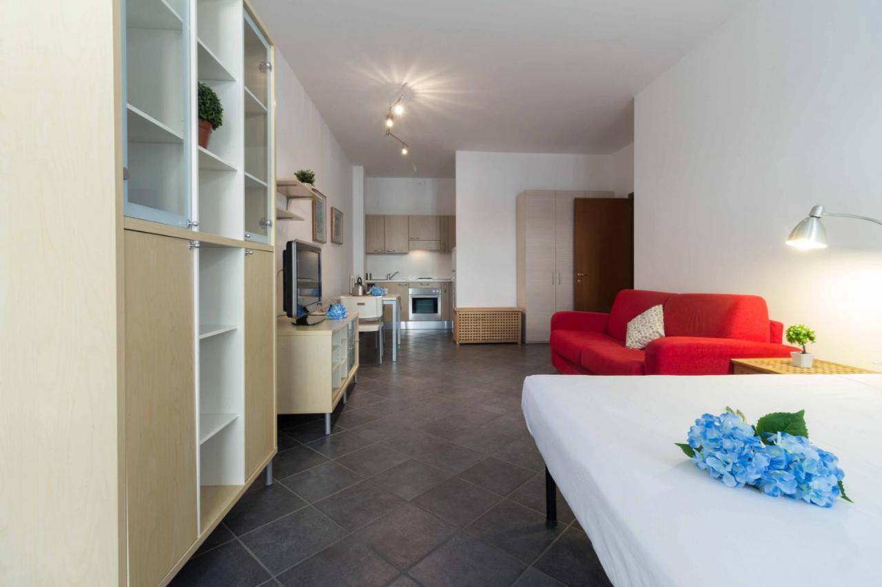 Galleria Roma Apartment - Affitti Brevi Italia Lecco Exteriör bild