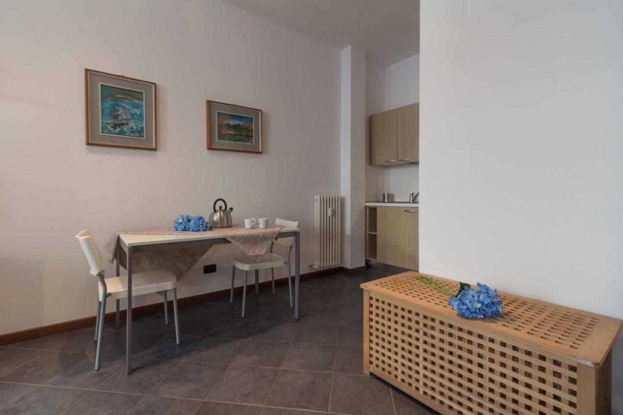 Galleria Roma Apartment - Affitti Brevi Italia Lecco Exteriör bild